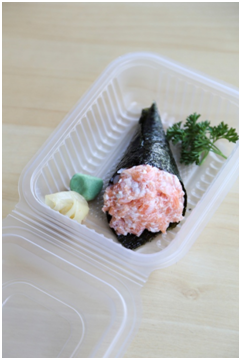 Legenda: Temaki de salmão, uma das opcções do menu de delivery. 